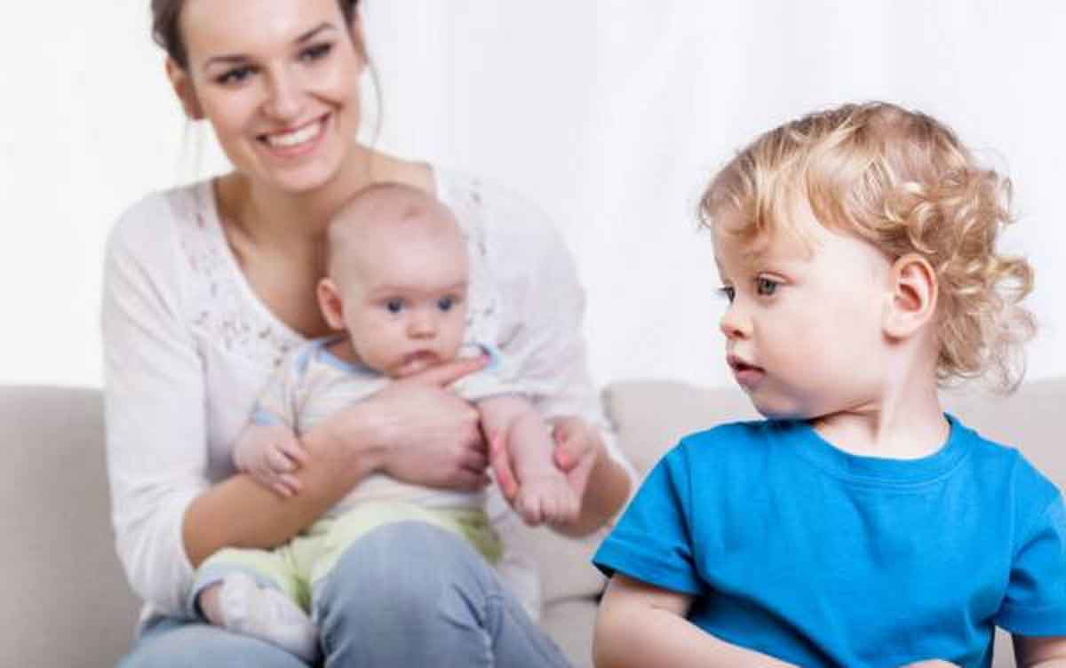 دلایل حسادت در کودکان سن 3 تا 12 سال
